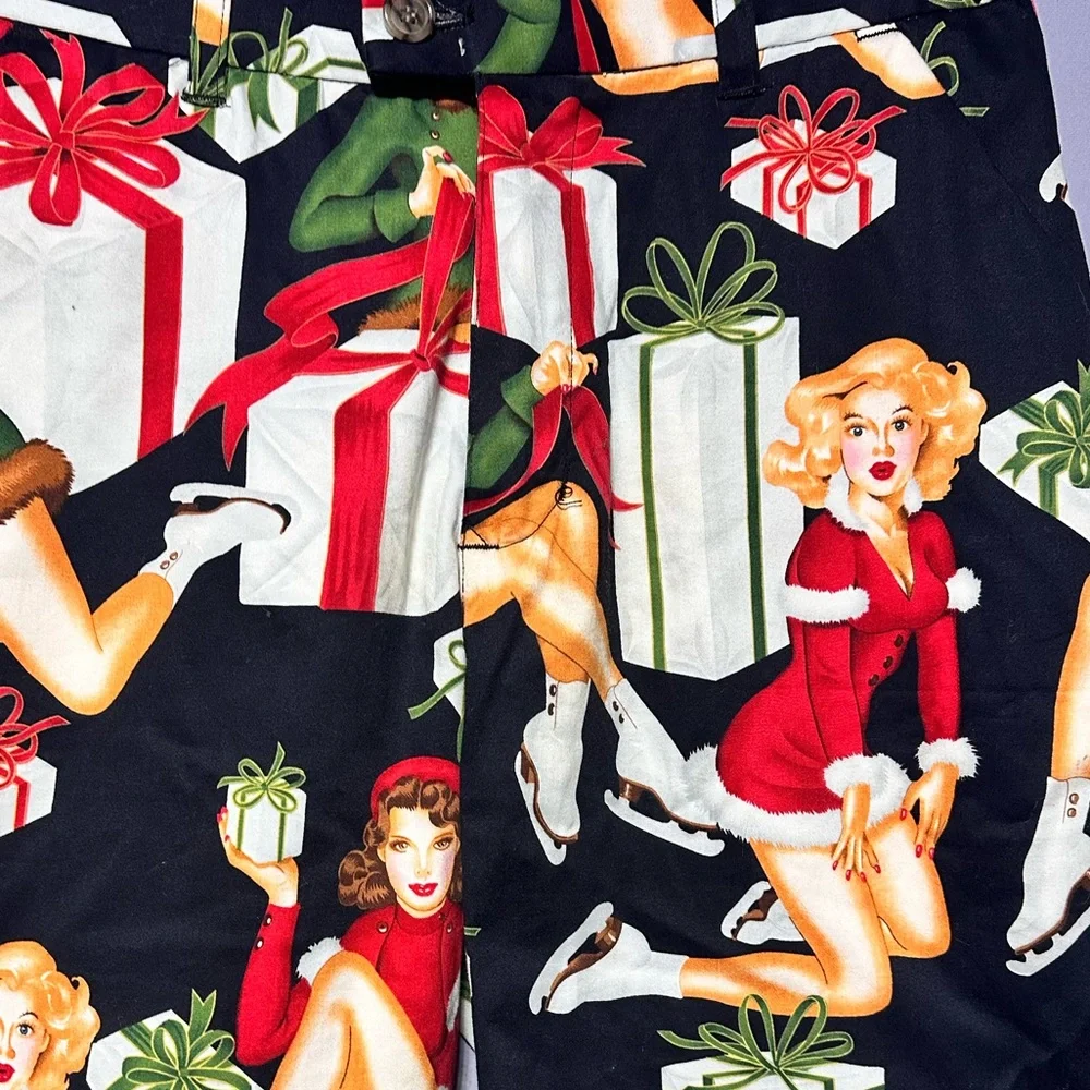 Loudmouth Golf Pin-Up Girl Christmas Shorts Size 30 Flawless Condition - Picture 9 of 15